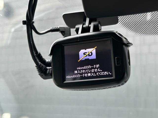 ＢＭＷ ２１８ｉ グランツアラー ラグジュアリー 埼玉県 2018(平30)年 3.5万km サファイアブラックP 白革シート　/ＡＣＣ　/純正ナビ　/アドバンスドセーフティＰＫＧ　/アンビエントライト　/ヘッドアップディスプレイ　/シートヒータ―　/パワーシート　/パワーバックドア　/３列シート　/バックカメラ　/ミラーＥＴＣ