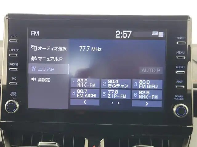 トヨタ カローラツーリング ハイブリッド ダブルバイビー 愛知県 2022(令4)年 2.2万km ブラックマイカ 純正9インチディスプレオーディオ/・フルセグテレビ/・Bluetooth接続/・AM/FMラジオ/・USB入力端子/・交通情報/・Miracast/シートヒーター/ステアリングヒーター/バックカメラ/スマートキー/プッシュスタート/ETC2.0/Toyota Safty Sense/・プリクラッシュセーフティ/・レーントレーシングアシスト/・レーダークルーズコントロール(全車速追従機能付)/・オートマチックハイビーム/・ロードサインアシスト/インテリジェントクリアランスソナー/車両接近通報装置/先行車発進告知機能/純正17インチアルミホイール