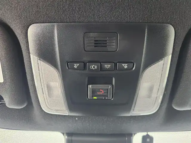 トヨタ カローラツーリング ハイブリッド ダブルバイビー 愛知県 2022(令4)年 2.2万km ブラックマイカ 純正9インチディスプレオーディオ/・フルセグテレビ/・Bluetooth接続/・AM/FMラジオ/・USB入力端子/・交通情報/・Miracast/シートヒーター/ステアリングヒーター/バックカメラ/スマートキー/プッシュスタート/ETC2.0/Toyota Safty Sense/・プリクラッシュセーフティ/・レーントレーシングアシスト/・レーダークルーズコントロール(全車速追従機能付)/・オートマチックハイビーム/・ロードサインアシスト/インテリジェントクリアランスソナー/車両接近通報装置/先行車発進告知機能/純正17インチアルミホイール