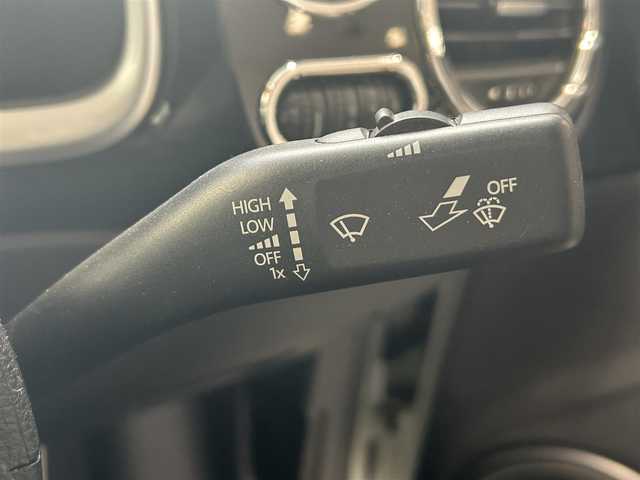 フォルクスワーゲン ザ・ビートル 2．0Rラインマイスター 愛知県 2018(平30)年 4.8万km ピュアホワイト 純正メモリナビ/フルセグテレビ/バックカメラ/ウィンカーミラー/クルーズコントロール/プッシュスタート/Bluetooth/コーナーセンサー/パドルシフト/レザーステアリング/BSM