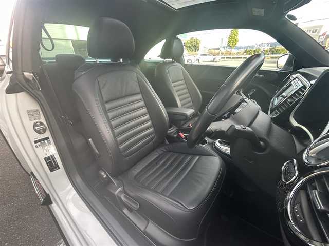 フォルクスワーゲン ザ・ビートル 2．0Rラインマイスター 愛知県 2018(平30)年 4.8万km ピュアホワイト 純正メモリナビ/フルセグテレビ/バックカメラ/ウィンカーミラー/クルーズコントロール/プッシュスタート/Bluetooth/コーナーセンサー/パドルシフト/レザーステアリング/BSM