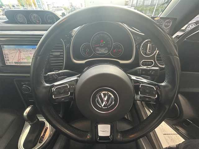 フォルクスワーゲン ザ・ビートル 2．0Rラインマイスター 愛知県 2018(平30)年 4.8万km ピュアホワイト 純正メモリナビ/フルセグテレビ/バックカメラ/ウィンカーミラー/クルーズコントロール/プッシュスタート/Bluetooth/コーナーセンサー/パドルシフト/レザーステアリング/BSM