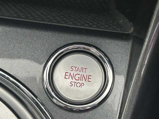 フォルクスワーゲン ザ・ビートル 2．0Rラインマイスター 愛知県 2018(平30)年 4.8万km ピュアホワイト 純正メモリナビ/フルセグテレビ/バックカメラ/ウィンカーミラー/クルーズコントロール/プッシュスタート/Bluetooth/コーナーセンサー/パドルシフト/レザーステアリング/BSM