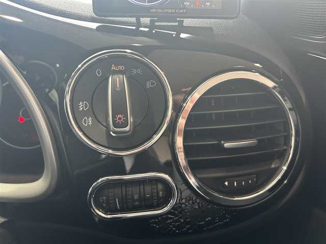 フォルクスワーゲン ザ・ビートル 2．0Rラインマイスター 愛知県 2018(平30)年 4.8万km ピュアホワイト 純正メモリナビ/フルセグテレビ/バックカメラ/ウィンカーミラー/クルーズコントロール/プッシュスタート/Bluetooth/コーナーセンサー/パドルシフト/レザーステアリング/BSM