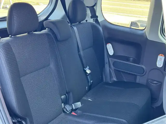 トヨタ ポルテ G 神奈川県 2016(平28)年 5.7万km シルバーM ディーラーop　SDナビ/・フルセグTV/CD/DVD/BT/バックカメラ/ビルトインETC/ドライブレコーダー/前席シートヒーター/衝突被害軽減ブレーキ/オートマチックハイビーム/左側パワースライドドア/スマートキー/横滑り防止装置/電動コーナーポール/フォグランプ/ドアバイザー/純正フロアマット/保証書/取扱説明書/スペアキー×1