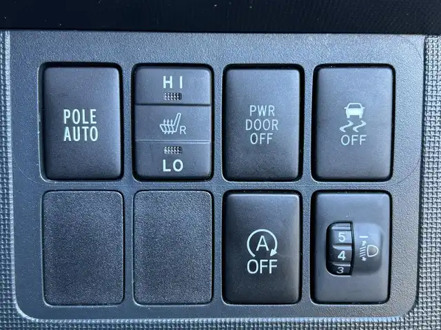 トヨタ ポルテ G 神奈川県 2016(平28)年 5.7万km シルバーM ディーラーop　SDナビ/・フルセグTV/CD/DVD/BT/バックカメラ/ビルトインETC/ドライブレコーダー/前席シートヒーター/衝突被害軽減ブレーキ/オートマチックハイビーム/左側パワースライドドア/スマートキー/横滑り防止装置/電動コーナーポール/フォグランプ/ドアバイザー/純正フロアマット/保証書/取扱説明書/スペアキー×1