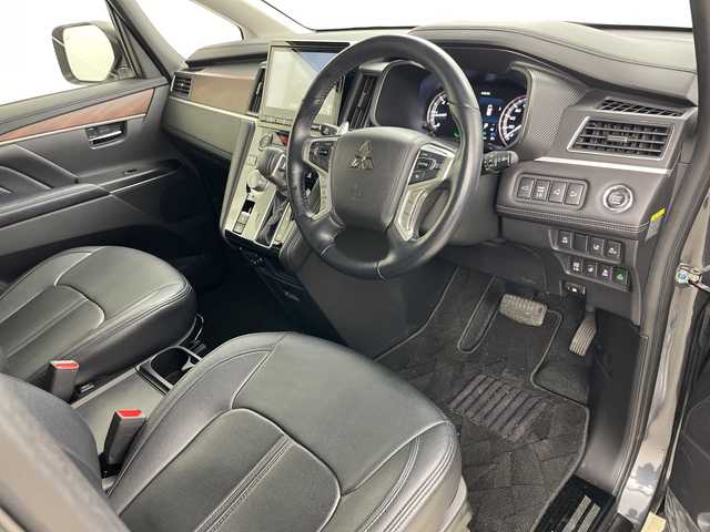 三菱 デリカＤ：５ G パワーパッケージ 道央・札幌 2022(令4)年 2.6万km グラファイトグレーメタリック/ブラックマイカ ・4WD/・ワンオーナー/・寒冷地仕様/・純正ナビ&CD&DVD&SD&BT&TV/・全方位モニター/・両側パワースライドドア/・電動リアゲート/・衝突軽減ブレーキ/・レーダークルーズコントロール/・オートステップ/・前席シートヒーター/・ステアリングヒーター/・ドアミラーヒーター/・ビルトインETC/・LEDヘッドライト/・RAYS16インチAW