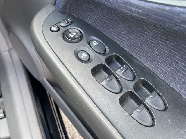 ホンダ ストリーム X スタイリッシュ パッケージ 秋田県 2011(平23)年 14万km クリスタルブラックパール ・社外ナビ/・フルセグTV（CD・DVD再生可）/・Bluetooth/・バックカメラ/・ETC/・オートライト/・純正フロアマット