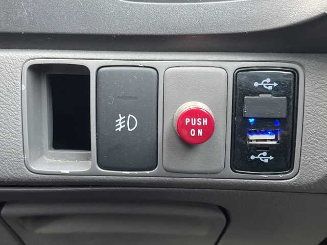 ホンダ ストリーム X スタイリッシュ パッケージ 秋田県 2011(平23)年 14万km クリスタルブラックパール ・社外ナビ/・フルセグTV（CD・DVD再生可）/・Bluetooth/・バックカメラ/・ETC/・オートライト/・純正フロアマット