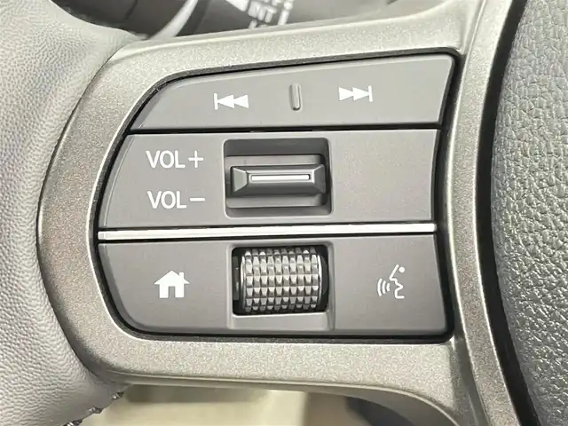 ホンダ フリード ハイブリット e:HEV AIR EX 千葉県 2025(令7)年 0.2万km プラチナホワイトパール 禁煙車/ホンダセンシング/・路外逸脱抑制機能/・ブラインドスポットインフォメーション/・踏み間違い衝突軽減システム/・衝突軽減ブレーキ/・パーキングセンサー/・レーダークルーズコントロール/両側パワースライドドア/純正９型ホンダコネクトナビ/・型番：LXM-242ZFNi/・Apple CarPlay/Android Auto/Bluetooth/フルセグTV/・バックカメラ/皮巻きステアリング/・ステアリングスイッチ/ハーフレザーシート/・DNシートヒーター/電子パーキング/・ブレーキホールド/純正15インチAW/オートライト/・LEDヘッドライト