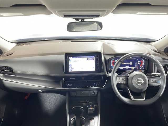 日産 エクストレイル X e－4ORCE 広島県 2022(令4)年 0.5万km カスピアンブルー 純正９型ナビ　/バックカメラ　/シートヒーター　/プロパイロット　/ブラインドスポットモニター　/電動シート　/電動リアゲート　/ステアリングヒーター/レーンキープアシスト/衝突軽減ブレーキ/ETC/リアトラフィックモニター/純正18インチアルミホイール(235/60/R 18)/エアバッグ(運転席/助手席/サイド)