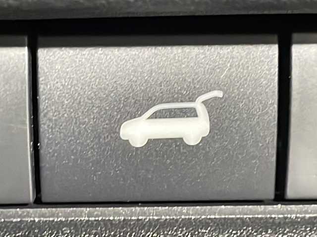 日産 エクストレイル X e－4ORCE 広島県 2022(令4)年 0.5万km カスピアンブルー 純正９型ナビ　/バックカメラ　/シートヒーター　/プロパイロット　/ブラインドスポットモニター　/電動シート　/電動リアゲート　/ステアリングヒーター/レーンキープアシスト/衝突軽減ブレーキ/ETC/リアトラフィックモニター/純正18インチアルミホイール(235/60/R 18)/エアバッグ(運転席/助手席/サイド)