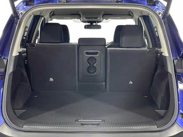 日産 エクストレイル X e－4ORCE 広島県 2022(令4)年 0.5万km カスピアンブルー 純正９型ナビ　/バックカメラ　/シートヒーター　/プロパイロット　/ブラインドスポットモニター　/電動シート　/電動リアゲート　/ステアリングヒーター/レーンキープアシスト/衝突軽減ブレーキ/ETC/リアトラフィックモニター/純正18インチアルミホイール(235/60/R 18)/エアバッグ(運転席/助手席/サイド)