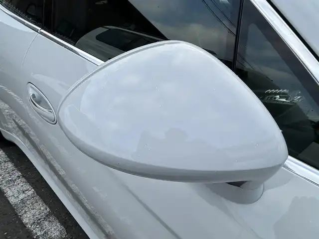 ポルシェ パナメーラ ターボ 岩手県 2014(平26)年 3.5万km 白 禁煙車/４WD/ターボ/バックカメラ/クルーズコントロール/インテリジェントントAFS/横滑り防止装置/電動パーキング/盗難防止装置/アイドリングストップ/ローダウン/電動リアゲート/ディスチャージトランプ/ヘッドライトウォッシャー/フォグランプ/AUTOライト/シートポジション装置/パワーシート/スマートキー/スペアキー/純正マット/取扱説明書