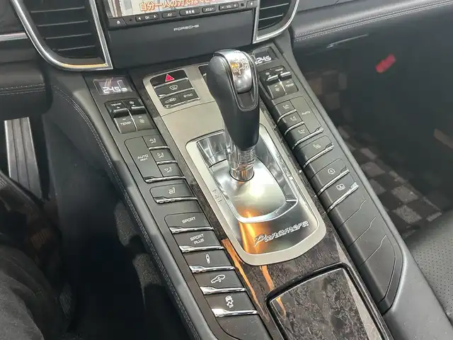 ポルシェ パナメーラ ターボ 岩手県 2014(平26)年 3.5万km 白 禁煙車/４WD/ターボ/バックカメラ/クルーズコントロール/インテリジェントントAFS/横滑り防止装置/電動パーキング/盗難防止装置/アイドリングストップ/ローダウン/電動リアゲート/ディスチャージトランプ/ヘッドライトウォッシャー/フォグランプ/AUTOライト/シートポジション装置/パワーシート/スマートキー/スペアキー/純正マット/取扱説明書