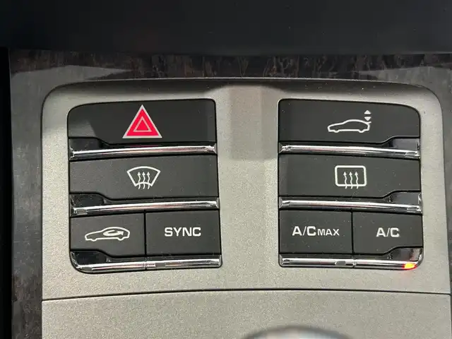 ポルシェ パナメーラ ターボ 岩手県 2014(平26)年 3.5万km 白 禁煙車/４WD/ターボ/バックカメラ/クルーズコントロール/インテリジェントントAFS/横滑り防止装置/電動パーキング/盗難防止装置/アイドリングストップ/ローダウン/電動リアゲート/ディスチャージトランプ/ヘッドライトウォッシャー/フォグランプ/AUTOライト/シートポジション装置/パワーシート/スマートキー/スペアキー/純正マット/取扱説明書