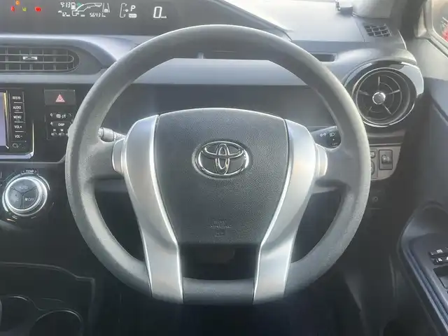 トヨタ アクア S 島根県 2016(平28)年 5.7万km ディープアメジストマイカメタリック 純正SDナビ　/地デジ/Ｂｌｕｅｔｏｏｔｈ　/バックカメラ　/ドライブレコーダー　/ＥＴＣ　/レーンアシスト　/プリクラッシュセーフティー　/オートハイビーム/ライト　/スマートキー/プッシュスタート/純正フロアマット　/社外15インチアルミホイール