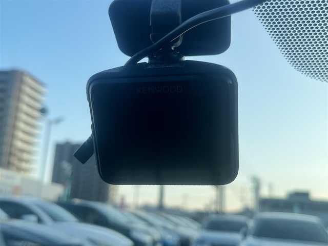 トヨタ アクア S 島根県 2016(平28)年 5.7万km ディープアメジストマイカメタリック 純正SDナビ　/地デジ/Ｂｌｕｅｔｏｏｔｈ　/バックカメラ　/ドライブレコーダー　/ＥＴＣ　/レーンアシスト　/プリクラッシュセーフティー　/オートハイビーム/ライト　/スマートキー/プッシュスタート/純正フロアマット　/社外15インチアルミホイール