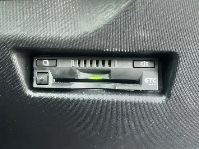 トヨタ アクア S 島根県 2016(平28)年 5.7万km ディープアメジストマイカメタリック 純正SDナビ　/地デジ/Ｂｌｕｅｔｏｏｔｈ　/バックカメラ　/ドライブレコーダー　/ＥＴＣ　/レーンアシスト　/プリクラッシュセーフティー　/オートハイビーム/ライト　/スマートキー/プッシュスタート/純正フロアマット　/社外15インチアルミホイール