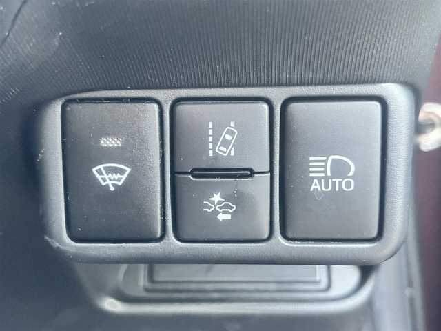 トヨタ アクア S 島根県 2016(平28)年 5.7万km ディープアメジストマイカメタリック 純正SDナビ　/地デジ/Ｂｌｕｅｔｏｏｔｈ　/バックカメラ　/ドライブレコーダー　/ＥＴＣ　/レーンアシスト　/プリクラッシュセーフティー　/オートハイビーム/ライト　/スマートキー/プッシュスタート/純正フロアマット　/社外15インチアルミホイール