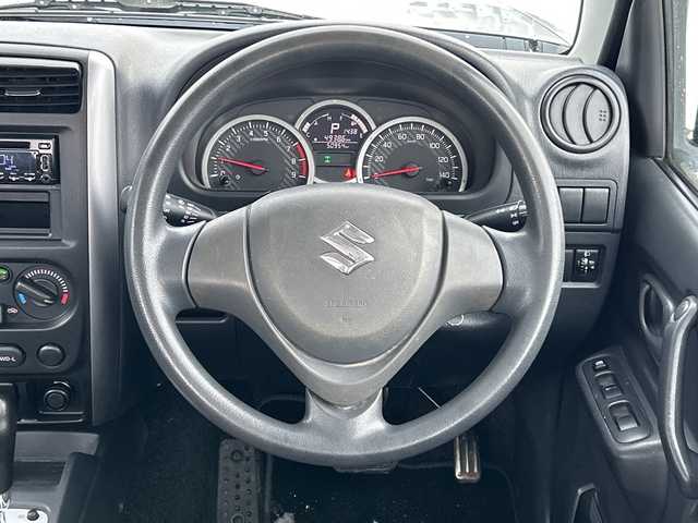 スズキ ジムニー XG 道北・旭川 2016(平28)年 5.1万km シルキーシルバーメタリック /ワンオーナー//4WD//ターボ//社外オーディオ//CD/USB/AUX//純正フロアマット//キーレスキー//背面タイヤ//保証書//取扱説明書//ヘッドライトレベライザー//ABS