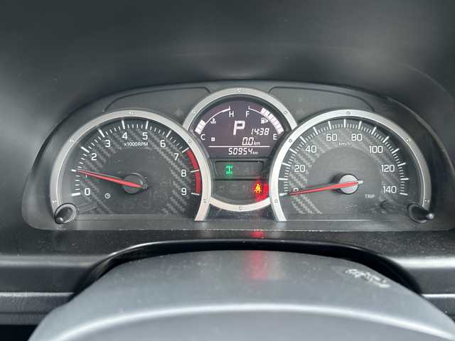 スズキ ジムニー XG 道北・旭川 2016(平28)年 5.1万km シルキーシルバーメタリック /ワンオーナー//4WD//ターボ//社外オーディオ//CD/USB/AUX//純正フロアマット//キーレスキー//背面タイヤ//保証書//取扱説明書//ヘッドライトレベライザー//ABS