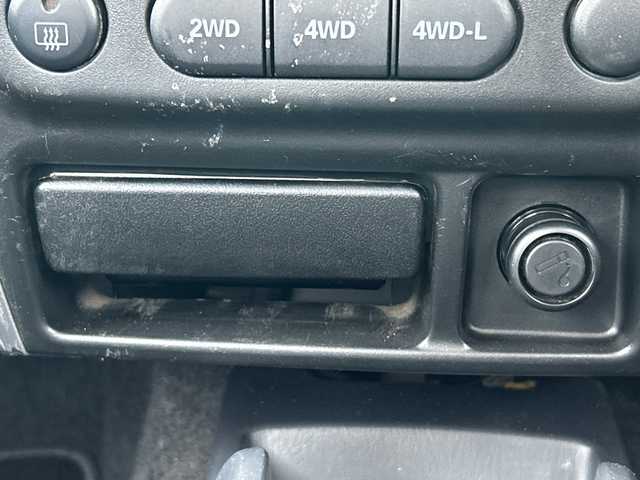 スズキ ジムニー XG 道北・旭川 2016(平28)年 5.1万km シルキーシルバーメタリック /ワンオーナー//4WD//ターボ//社外オーディオ//CD/USB/AUX//純正フロアマット//キーレスキー//背面タイヤ//保証書//取扱説明書//ヘッドライトレベライザー//ABS