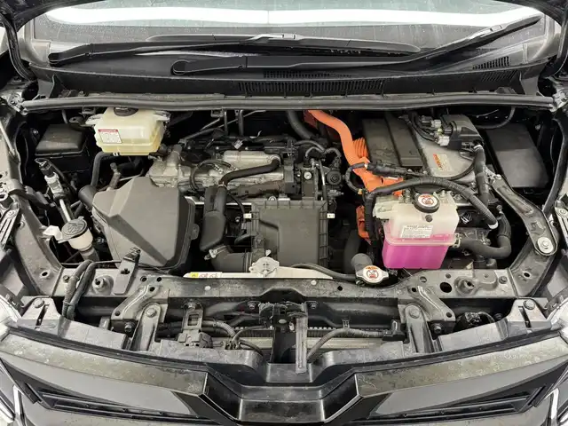 トヨタ ヴォクシー ハイブリッド ZS 煌Ⅱ 三重県 2020(令2)年 4.1万km イナズマスパーキングブラックガラスフレーク ハイブリッド/FF/インパネCVT/純正 10インチナビ NSZN-Z68T/（AM/FM/CD/DVD/SD/SDREC/TV/Bluetooth）/バックカメラ/両側パワースライドドア/ドライブレコーダー 全方位/ビルトイン ETC2.0/モデリスタ シグネチャーイルミブレード（LED）/Toyota Safety Sense/・プリクラッシュセーフティ［PCS］/・レーンディパーチャーアラート［LDA］/・オートハイビーム［AHB］/・クリアランスソナー/・パーキングサポートブレーキ［PKSB］（静止物）/・先行車発進告知機能/装備/・【OP】寒冷地仕様（ウインドシールドデアイサー/高濃度LLC/フロントドアガラス＆ドアミラー撥水加工/PTCヒーターなど）/・快適温熱シート（D/N）/・クルーズコントロール/・左右・後席独立オートエアコン/・オートライト/・LED ヘッドランプ＋フロントフォグランプ/・プッシュスタート/・充電用USBジャックx2/・ステアリングスイッチ/・社外15inAW/・保/取/後席モニター取