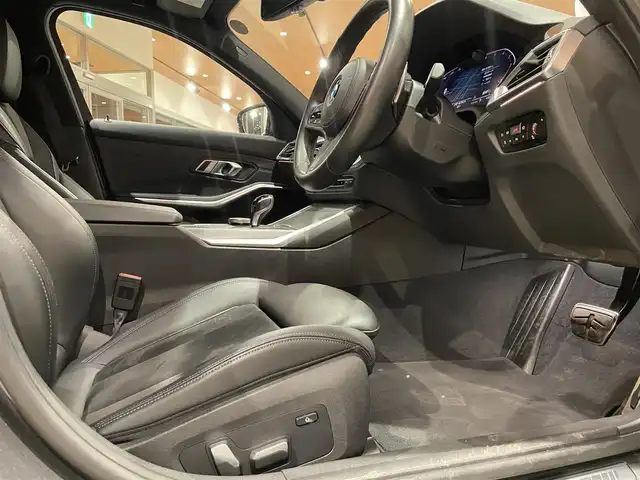 ＢＭＷ ３２０ｄ xDrive Mスポーツ 道央・札幌 2019(令1)年 4.2万km ミネラルグレー メタリックペイント/パーキングアシストプラス/OP19インチアロイホイール/ドライビングアシストプロフェッショナル/アダプティブLEDヘッドライト/ハイビームアシスト/純正HDDナビ/USB/BT/360°カメラ/PDC/パーキングアシスト/ハーフレザーシート/シートヒーター/ワイヤレスチャージング