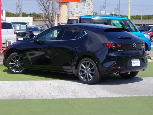 マツダ マツダ３ファストバック 15S ツーリング 千葉県 2019(令1)年 3.8万km ジェットブラックマイカ i-ACTIVSENSE/・スマートブレーキサポート/・レーンキープ・アシスト・システム/・ブラインドスポットモニタリング/アクティブ・ドライビング・ディスプレイ/純正SDナビ/地デジTV/【DVD/CD再生機能　Bluetooth接続】/360°ビュー・モニター/ETC /LEDヘッドライト/ウインカーミラー/コーナーセンサー/純正18インチアルミホイル/サイド/カーテンエアバッグ/アドバンストキーレスエントリー