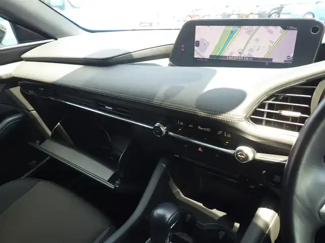 マツダ マツダ３ファストバック 15S ツーリング 千葉県 2019(令1)年 3.8万km ジェットブラックマイカ i-ACTIVSENSE/・スマートブレーキサポート/・レーンキープ・アシスト・システム/・ブラインドスポットモニタリング/アクティブ・ドライビング・ディスプレイ/純正SDナビ/地デジTV/【DVD/CD再生機能　Bluetooth接続】/360°ビュー・モニター/ETC /LEDヘッドライト/ウインカーミラー/コーナーセンサー/純正18インチアルミホイル/サイド/カーテンエアバッグ/アドバンストキーレスエントリー