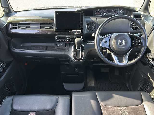 ホンダ Ｎ ＢＯＸ カスタム G L ターボ ホンダセンシング 新潟県 2020(令2)年 3.8万km クリスタルブラックパール 4WD/純正8インチメモリナビ(VXU-207NBi)/CD/DVD/BT/フルセグテレビ/SDミュージックサーバー/バックカメラ/ETC/ドライブレコーダー/衝突被害軽減ブレーキ/レーンキープアシスト/レーダークルーズコントロール/半革シート/シートヒーター /両側パワースライドドア/パドルシフト/ステアリングスイッチ/スマートキー/プッシュスタート/LEDヘッドライト/オートライト/オートハイビーム/フォグランプ/純正15インチアルミホイール/社外14インチAW冬タイヤ車載
