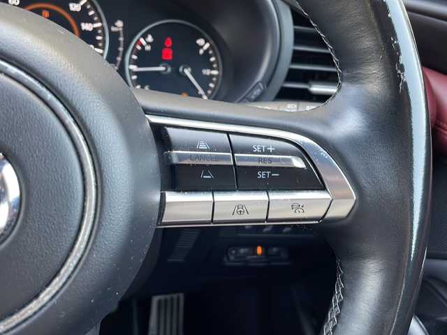 マツダ マツダ３ファストバック 20S バーガンディセレクション 静岡県 2022(令4)年 4.1万km マシーングレープレミアムM 安全機能/・シティブレーキサポート/・ブラインドスポットモニター/・アクティブクルーズコントロール/・標識認識機能/純正メーカーナビ/・フルセグTV/・CD/DVD/BT/主要装備/・プッシュスタート/・スマートキー/・ステアリングヒーター/・シートヒーター/・パワーシート/・バックカメラ/・ETC/・ドライブレコーダー/・レザーシート/・コーナーセンサー/・オートライト/・オートハイビーム