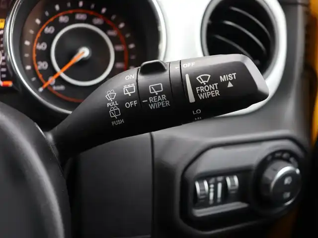 クライスラー・ジープ ジープ ラングラー アンリミテッド アイランダー 長野県 2021(令3)年 2.1万km 黄 １００台限定　/Ｕｃｏｎｎｅｃｔタッチ式モニター　/Ｂ／Ｓ／Ｆカメラ/ＣａｒＰｌａｙ　/ＡＣＣ　/衝突軽減Ｂ　/ＰａｒｋＳｅｎｓｅ　/ブラインドスポットモニター　/専用背面タイヤカバー　/専用１７ＡＷ　/ＬＥＤライト