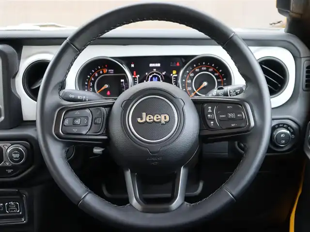 クライスラー・ジープ ジープ ラングラー アンリミテッド アイランダー 長野県 2021(令3)年 2.1万km 黄 １００台限定　/Ｕｃｏｎｎｅｃｔタッチ式モニター　/Ｂ／Ｓ／Ｆカメラ/ＣａｒＰｌａｙ　/ＡＣＣ　/衝突軽減Ｂ　/ＰａｒｋＳｅｎｓｅ　/ブラインドスポットモニター　/専用背面タイヤカバー　/専用１７ＡＷ　/ＬＥＤライト