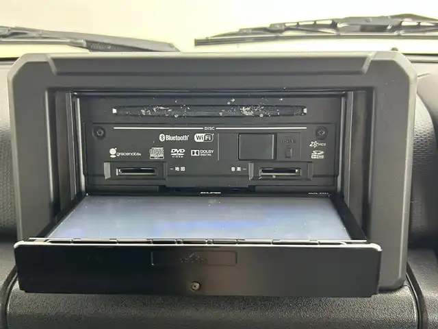 スズキ ジムニー XL 道央・札幌 2022(令4)年 2万km シフォンアイボリーM ・４WD/・寒冷地仕様/・純正SDナビ/・CD/DVD/SD/BT/・フルセグTV/・コーナーセンサー/・横滑り防止装置/・アイドリングストップ/・D+N席シートヒーター/・ハロゲンヘッドライト/・オートライト/・純正フロアマット/・プッシュスタート/・スマートキー/・スペアキー/・保証書
