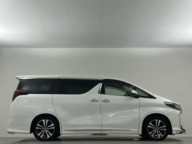 トヨタ アルファード S Cパッケージ 埼玉県 2022(令4)年 3.7万km ホワイトパールクリスタルシャイン フルモデリスタ　サンルーフ　後席モニター　純正ナビ　ＣＤ／ＤＶＤ　Ｂｌｕｅｔｏｏｔｈ　温シート　冷シート　両側パワースライドドア　オットマン　ＢＳＭ　液晶ミラー 電動リアゲート パワーシート