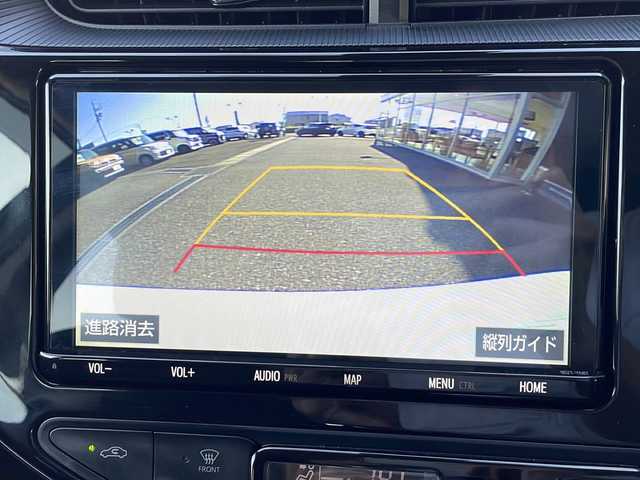 トヨタ アクア S スタイルブラック 岐阜県 2019(平31)年 4.1万km ホワイトパールクリスタルシャイン 純正SDナビ/【フルセグTV/SD/CD/DVD/Bluetooth】/バックカメラ/衝突被害軽減システム/レーンキープアシスト/車両接近通報装置/コーナーセンサー/オートマチックハイビーム/ビルトインETC/ドライブレコーダー/横滑り防止装置/盗難防止装置/純正フロアマット/プッシュスタート/スマートキー/取扱説明書/保証書