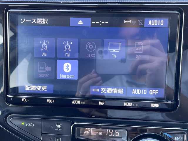 トヨタ アクア S スタイルブラック 岐阜県 2019(平31)年 4.1万km ホワイトパールクリスタルシャイン 純正SDナビ/【フルセグTV/SD/CD/DVD/Bluetooth】/バックカメラ/衝突被害軽減システム/レーンキープアシスト/車両接近通報装置/コーナーセンサー/オートマチックハイビーム/ビルトインETC/ドライブレコーダー/横滑り防止装置/盗難防止装置/純正フロアマット/プッシュスタート/スマートキー/取扱説明書/保証書