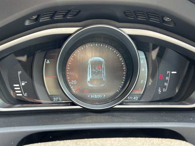 ボルボ Ｖ４０ クロスカントリー T4 ノルディック 東京都 2014(平26)年 4.2万km ロウカッパーM ワンオーナー/フルセグテレビ/バックカメラ/アイドリングストップ/プッシュスタート/クルーズコントロール/ETC/カーテンエアバック/ルーフレール