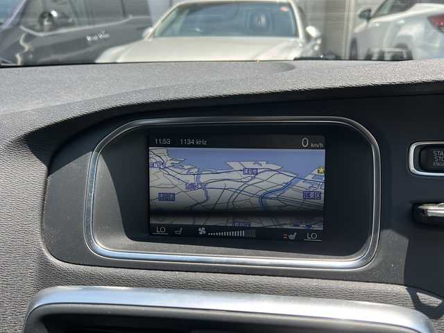 ボルボ Ｖ４０ クロスカントリー T4 ノルディック 東京都 2014(平26)年 4.2万km ロウカッパーM ワンオーナー/フルセグテレビ/バックカメラ/アイドリングストップ/プッシュスタート/クルーズコントロール/ETC/カーテンエアバック/ルーフレール