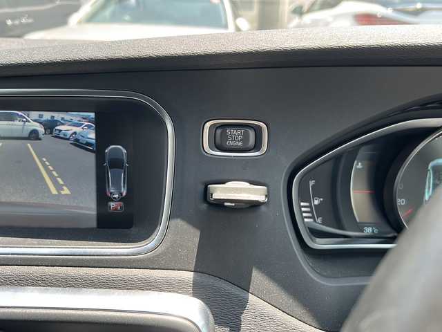ボルボ Ｖ４０ クロスカントリー T4 ノルディック 東京都 2014(平26)年 4.2万km ロウカッパーM ワンオーナー/フルセグテレビ/バックカメラ/アイドリングストップ/プッシュスタート/クルーズコントロール/ETC/カーテンエアバック/ルーフレール