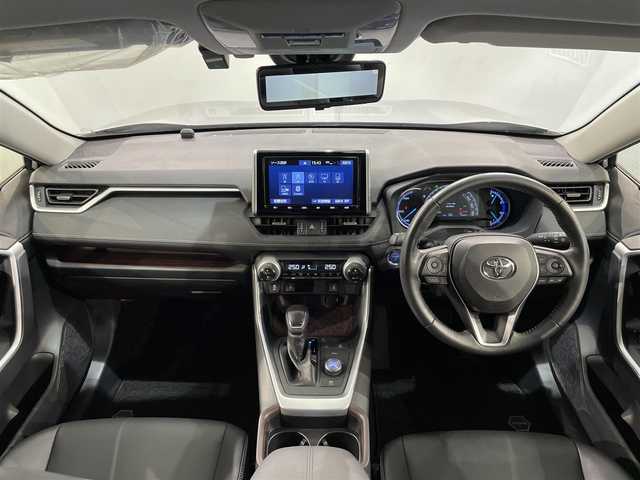トヨタ ＲＡＶ４ ハイブリッドG 愛知県 2019(令1)年 3.5万km シルバーメタリック 純正９インチナビ/衝突軽減ブレーキ/レーントレーシングアシスト/ブラインドスポットモニター/クリアランスソナー/先行車発進告知/レーダークルーズコントロール/パワーバックドア/シートヒーター/シートメモリー/ビルトインＥＴＣ２．０/バックカメラ/ハンドルヒーター/ドライブレコーダー/デジタルインナーミラー/純正フロアマット/オートハイビーム