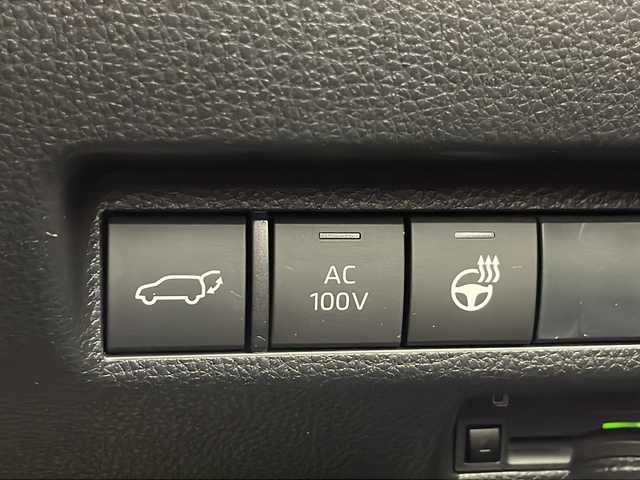トヨタ ＲＡＶ４ ハイブリッドG 千葉県 2019(令1)年 3.5万km シルバーメタリック 衝突被害軽減システム/レーンキープアシスト/ブラインドスポットモニター/レーダークルーズコントロール/デジタルインナーミラー/純正9インチSDナビ（NSZT-Y68T）/　（Bluetooth/CD/フルセグTV）/バックカメラ/純正ビルトインETC2.0/ドライブレコーダー（前方のみ）/アイドリングストップ/MTモード付AT/100V充電/パワーステアリング/ステアリングヒーター/パワーシート（D席）/シートヒーター（D/N席）/純正フロアマット/電格ミラー/純正サイドバイザー/オートハイビーム/LEDヘッドライト/フォグランプ/社外17インチアルミホイール