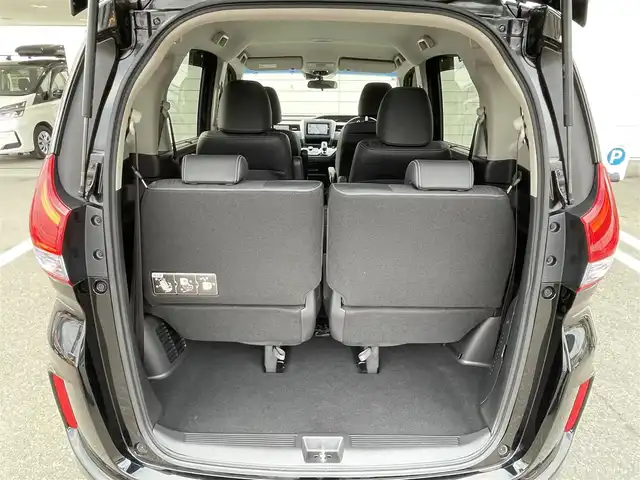 ホンダ フリード ハイブリット EX 福岡県 2017(平29)年 4万km クリスタルブラックパール 純正7型SDナビ(フルセグTV/CD/DVD/BT)バックカメラクルコン両側パワスラETCドラレコ純正フロアマット純正LED純正アルミホイールスマートキープッシュスタート