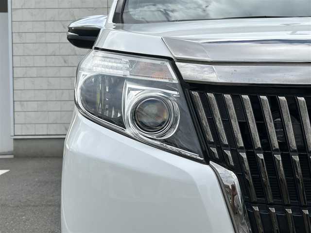 トヨタ エスクァイア Gi ブラックテーラード 福岡県 2016(平28)年 5.2万km ホワイトパールクリスタルシャイン 純正10型SDナビ（フルセグTV/CD/DVD/BT）バックモニターダブルサンルーフトヨタセーフティーセンスクルコンETCモデリスタ両側パワスラ純正フロアマットスマートキープッシュスタート