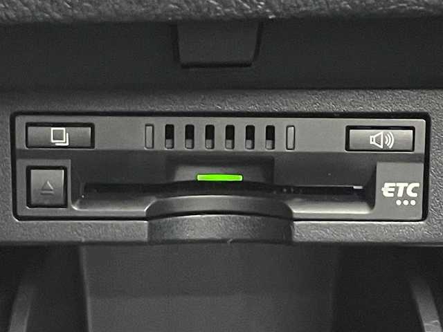 トヨタ アルファード S Aパッケージ タイプブラック 滋賀県 2016(平28)年 5.5万km ホワイトパールクリスタルシャイン 禁煙車/純正９インチナビ(AM/FM/CD/DVD/フルセグ/Bluetooth)/後席モニター/ＥＴＣ/クルーズコントロール/ＬＥＤ/ハーフレザー/クリアランスソナー/両側電動/バックカメラ/ステアリングスイッチ/電子パーキング/ブレーキホールド/プッシュスタート/スマートキー×2