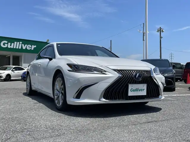 レクサス ＥＳ 300h バージョンL 千葉県 2019(令1)年 8.4万km ソニッククォーツ ムーンルーフ/ブラックレザーシート/純正12.3インチSDナビ/・CD/DVD/MSV/Bluetooth/フルセグTV/パノラミックビューカメラ/デジタルアウターミラー/デジタルインナーミラー/レクサスセーフティシステム＋/・レーダークルーズコントロール/・プリクラッシュセーフティ/・レーンキープアシスト/・パーキングサポートブレーキ/・オートマチックハイビーム/・ブラインドスポットモニター/全席シートヒーター/前席シートベンチレーション/前席パワーシート/前後コーナーセンサー/パワートランクリッド/AC100V1500W電源/LEDヘッドランプ/オートライト/純正18インチアルミホイール/ウッドコンビステアリング/ヘッドアップディスプレイ/ステアリングヒーター/パドルシフト/左右独立オートエアコン/スマートエントリー/ビルトインETC2.0/純正ドライブレコーダー/サイド＆カーテンエアバッグ