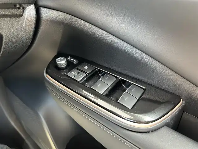 トヨタ クラウン スポーツ Z 愛知県 2023(令5)年 2.1万km 白Ⅱ パノラマルーフ/純正ディスプレイオーディオ/ナビ・TV付き/トヨタチームメイト/トヨタセーフティセンス/前席シートヒーター/前席シートベンチレーション/ステアヒーター/デジタルインナーミラー/ETC2.0/パノラマビューモニター/ステアスイッチ/パワーバックドア/AC100V/置くだけ充電/ドアバイザー/パワーバックドア　/前後ドラレコ
