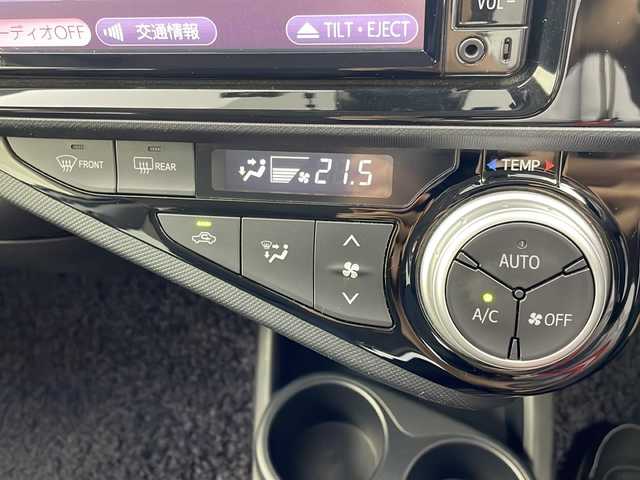 トヨタ アクア S スタイルブラック 岐阜県 2017(平29)年 6.8万km ライムホワイトパールクリスタルシャイン プリクラッシュセーフティー/レーンディパーチャアラート/トヨタセーフティーセンス/純正ナビ/フルセグTV/CD/Bluetooths接続/バックカメラ/ビルトインETC/社外ドライブレコーダー/オートライト/オートマチックハイビーム/ステアリングリモコン/プッシュスタート/スマートキー/純正ホイールキャップ/電格ミラー